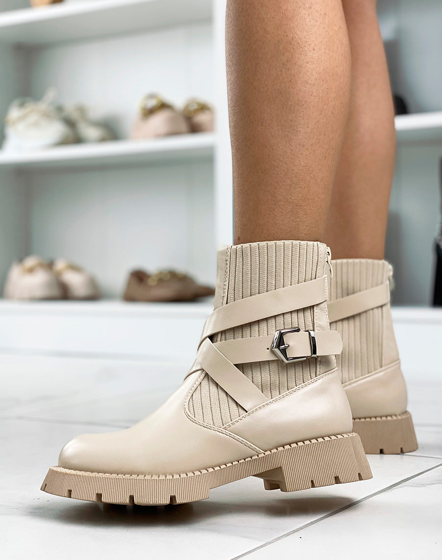 Bottines effet chaussettes à lanières entrecroisées beiges