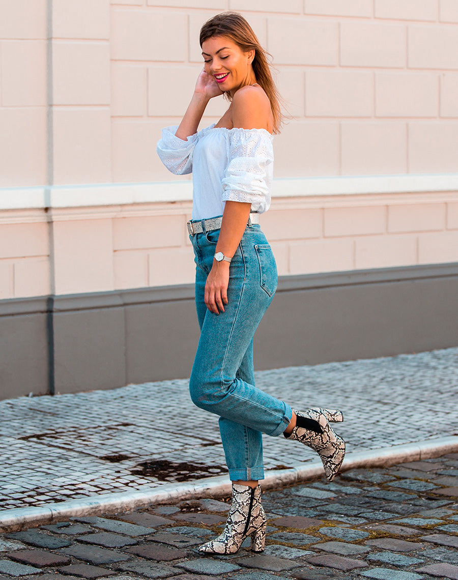 Bottines effet python à talons et bouts pointus