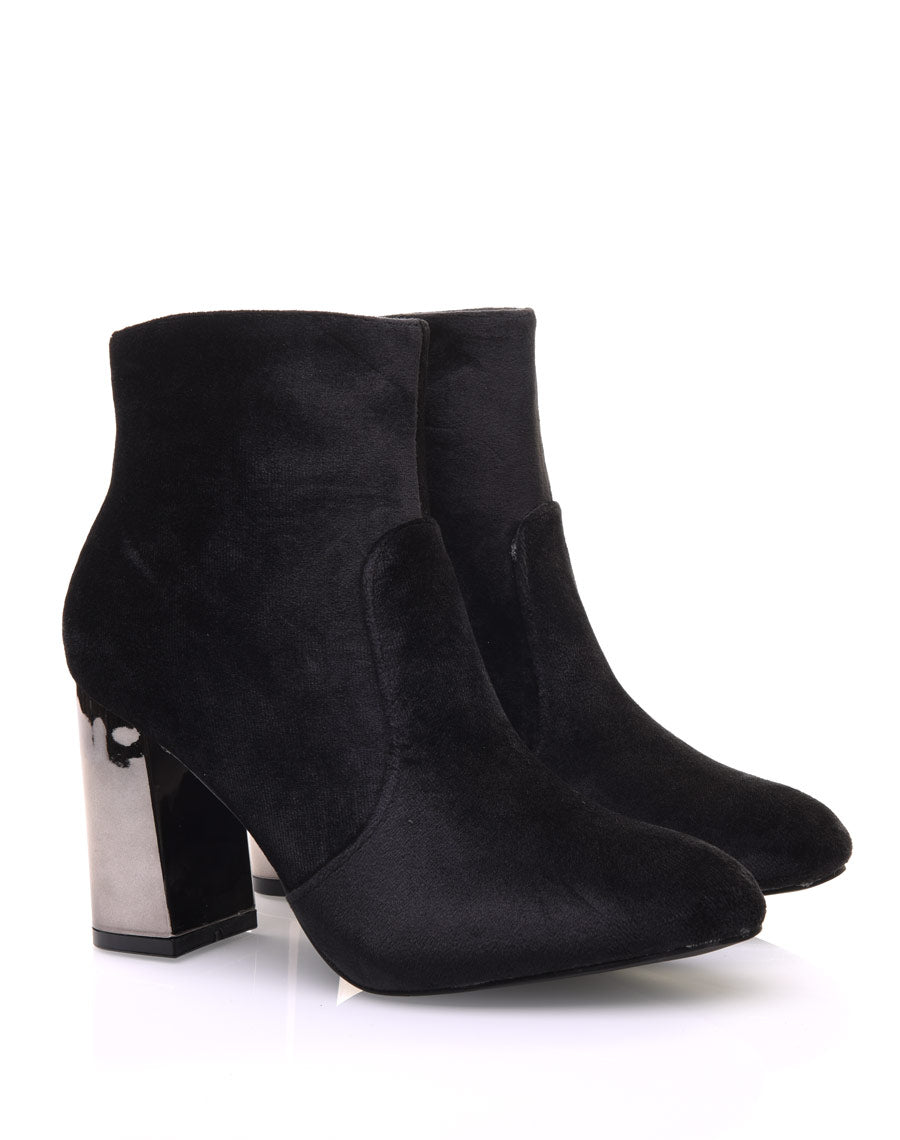 Bottines en velours noir à talon miroir