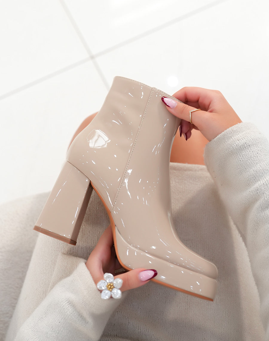 Bottines femme beige vernies avec talon haut et plateforme épaisse