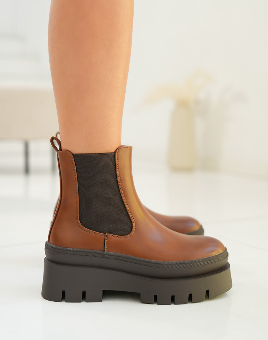 Bottines femme camel style Chelsea avec plateforme épaisse et semelle crantée