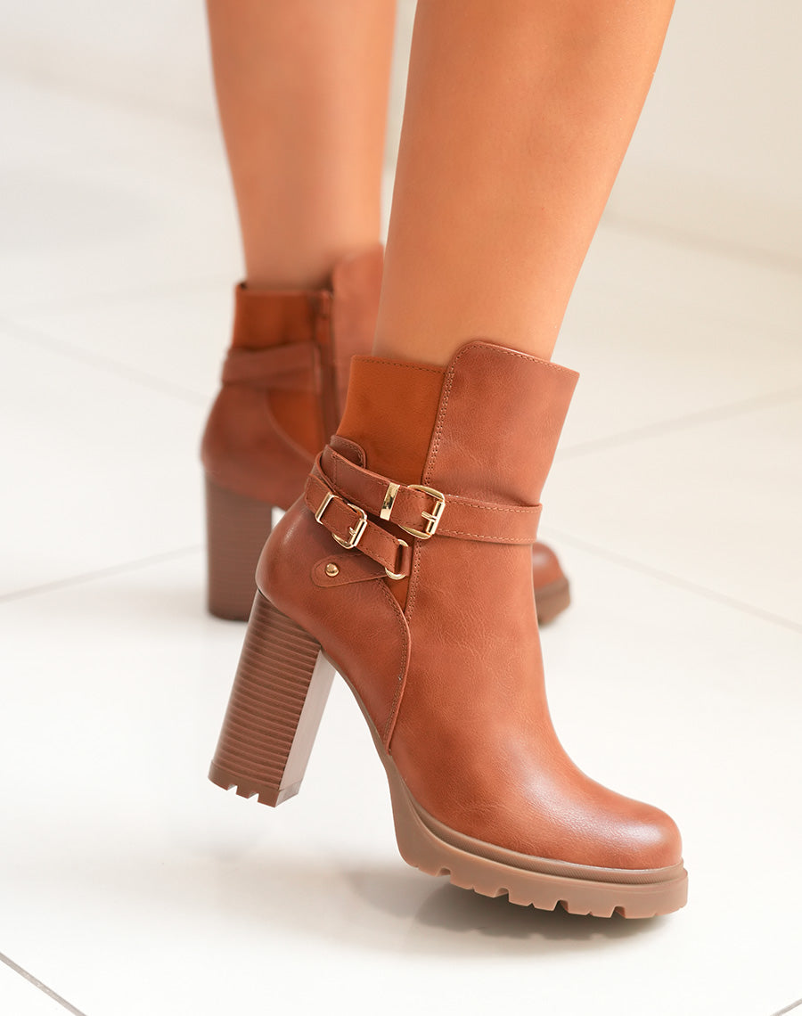 Bottines femme camel à talon bi-matière avec sangles dorées