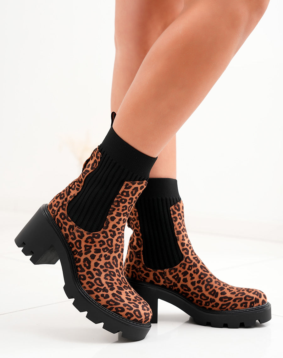Bottines femme léopard à talon avec élastique noir et semelle crantée
