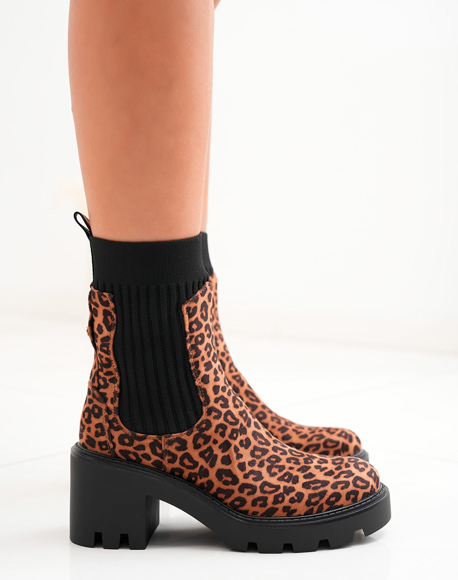 Bottines femme léopard à talon avec élastique noir et semelle crantée