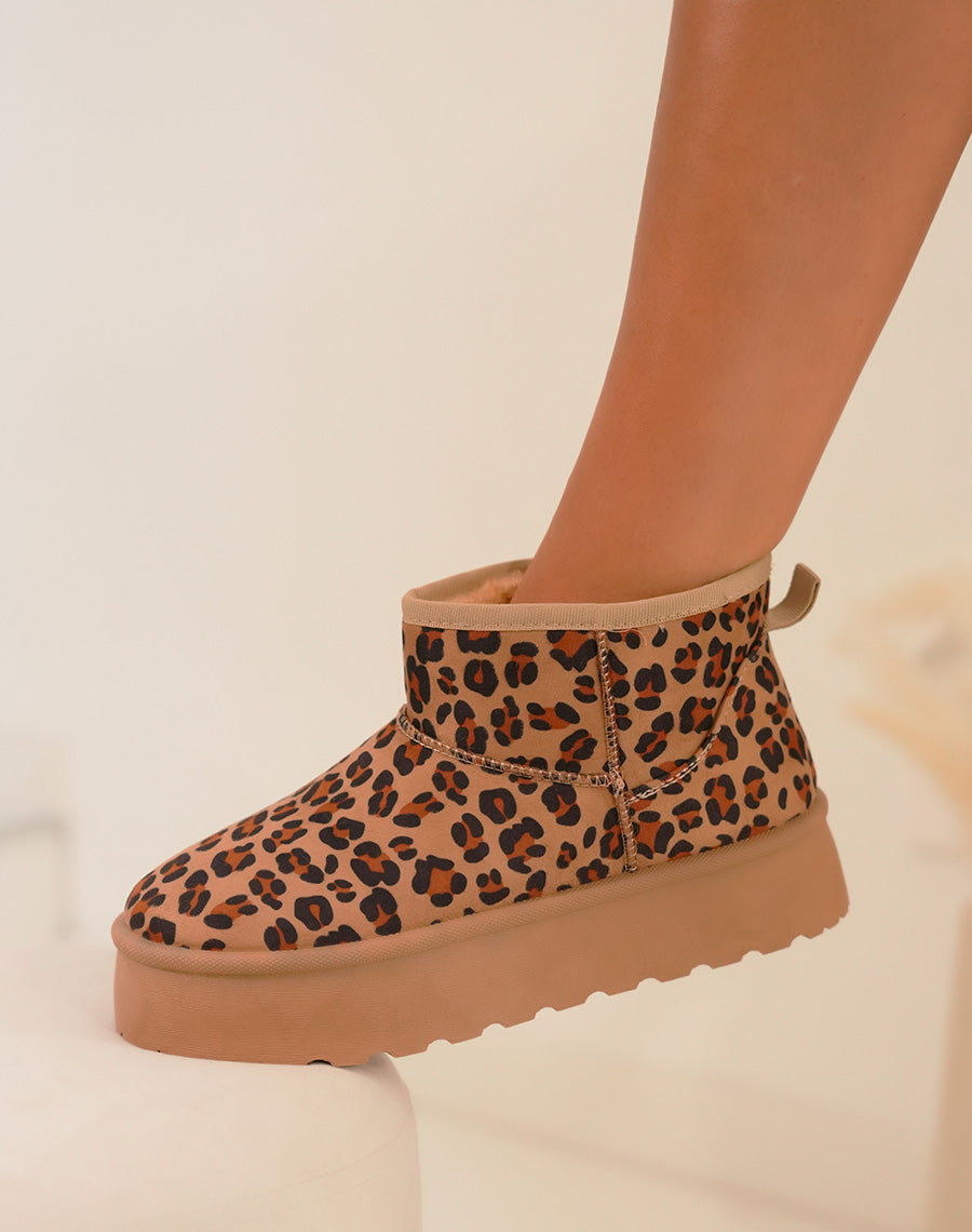 Bottines femme léopard tendance avec grosse plateforme et intérieur fourré