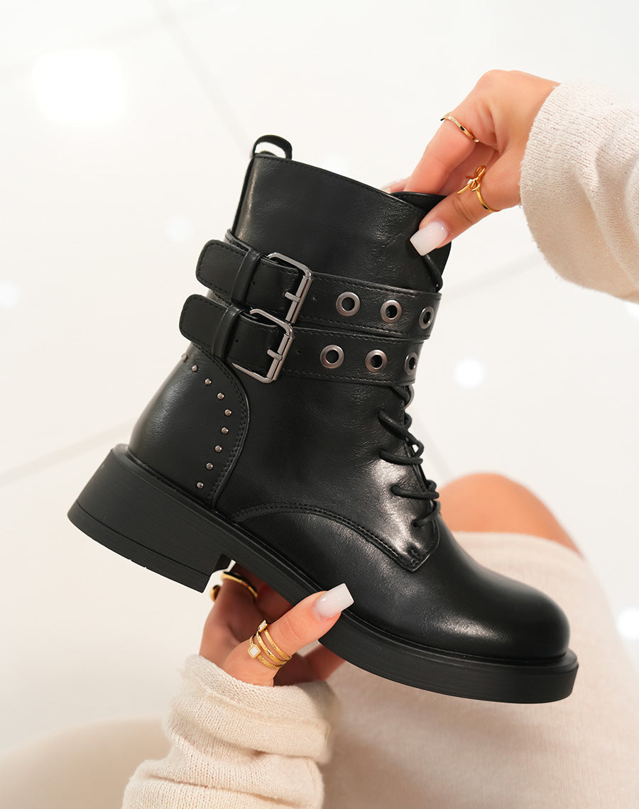 Bottines femme à lacets avec sangles et détails argentés semelle crantée