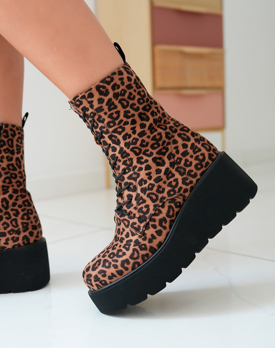 Bottines Femme Montantes en Suédine à Motif Léopard avec Talon Épais