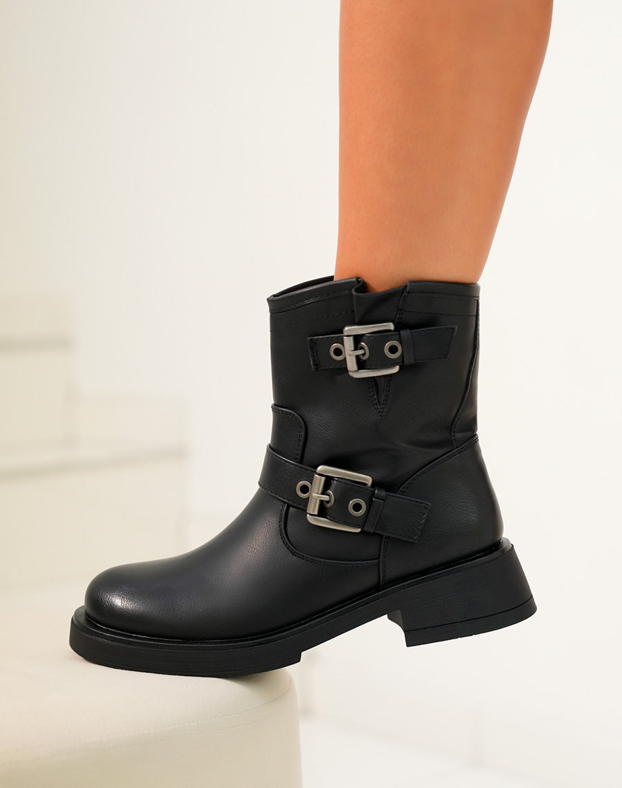 Bottines femme noires avec deux lanières argentées