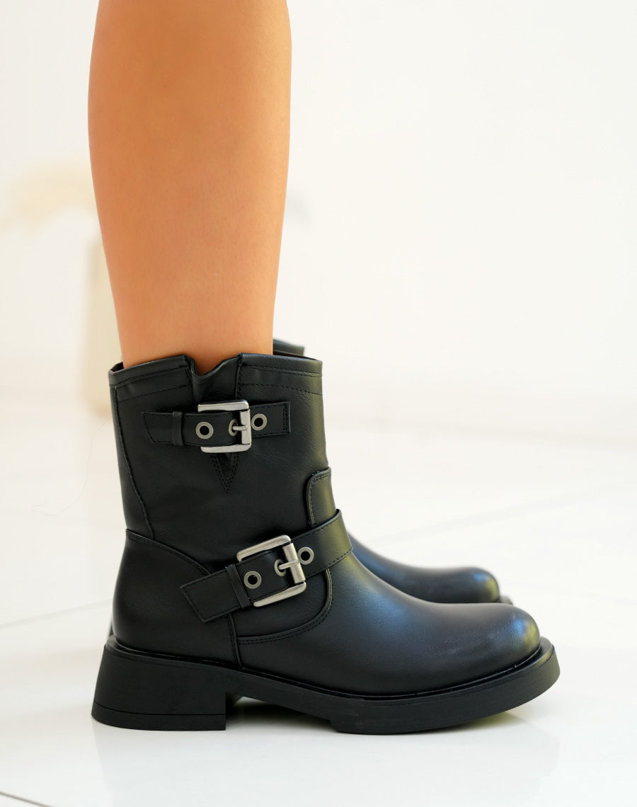 Bottines femme noires avec deux lanières argentées