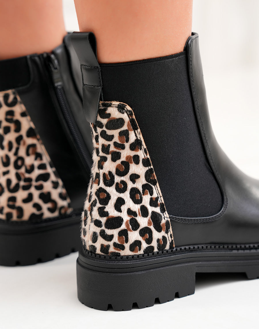 Bottines femme noires avec empiècement léopard et semelle crantée