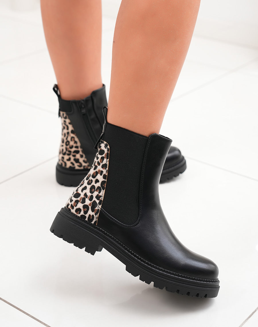 Bottines femme noires avec empiècement léopard et semelle crantée