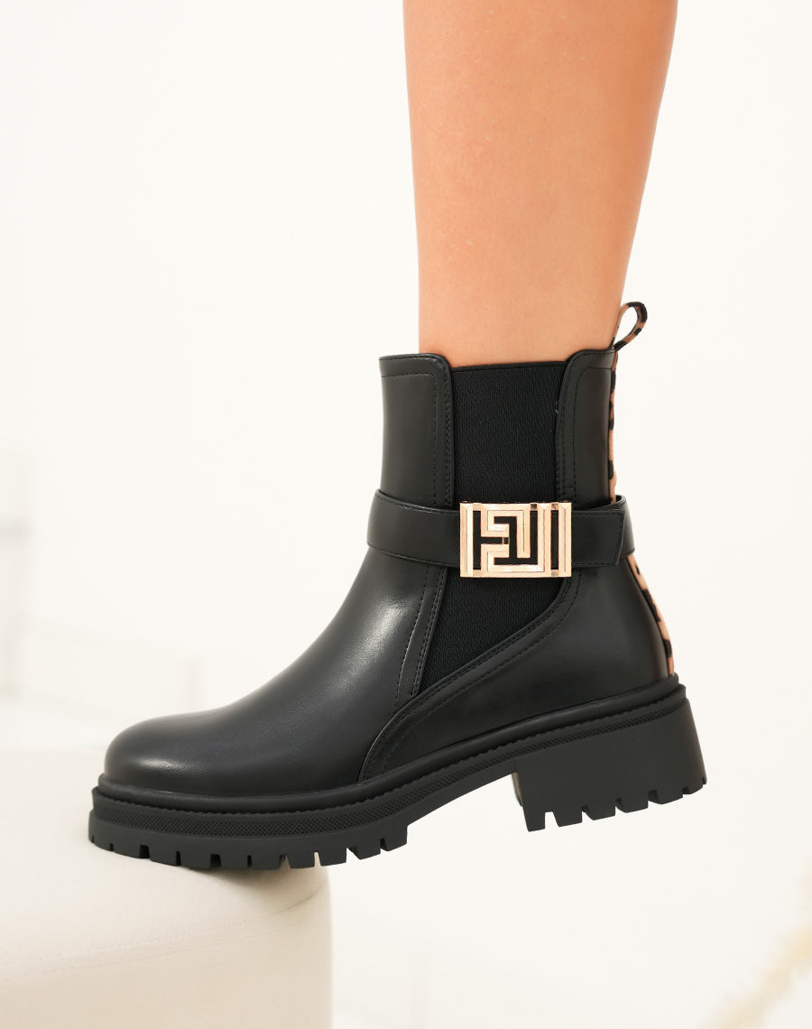Bottines femme noires bi-matière tendance avec bijou doré et détail léopard