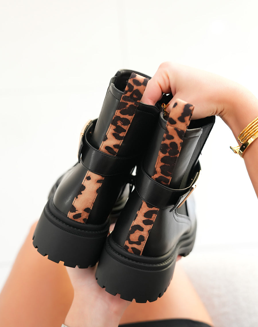 Bottines femme noires bi-matière tendance avec bijou doré et détail léopard