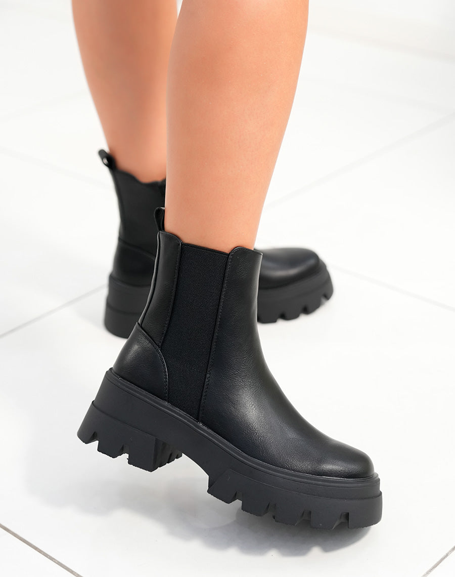 Bottines femme noires à élastique et semelle crantée épaisse