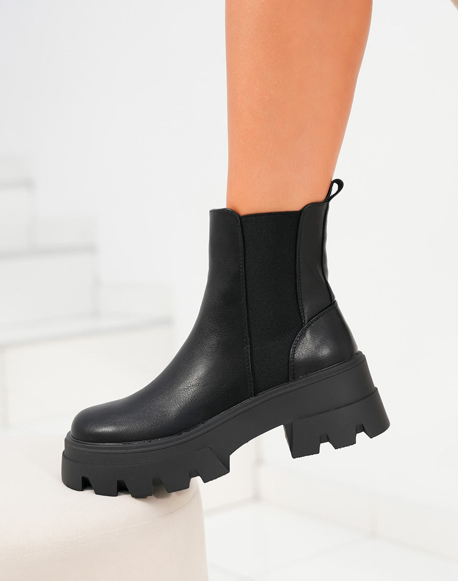 Bottines femme noires à élastique et semelle crantée épaisse
