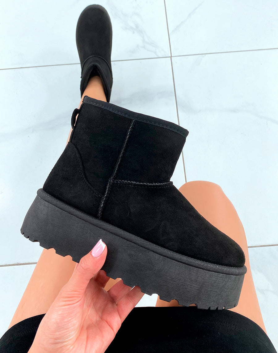 Bottines femme noires mi-hautes cocooning