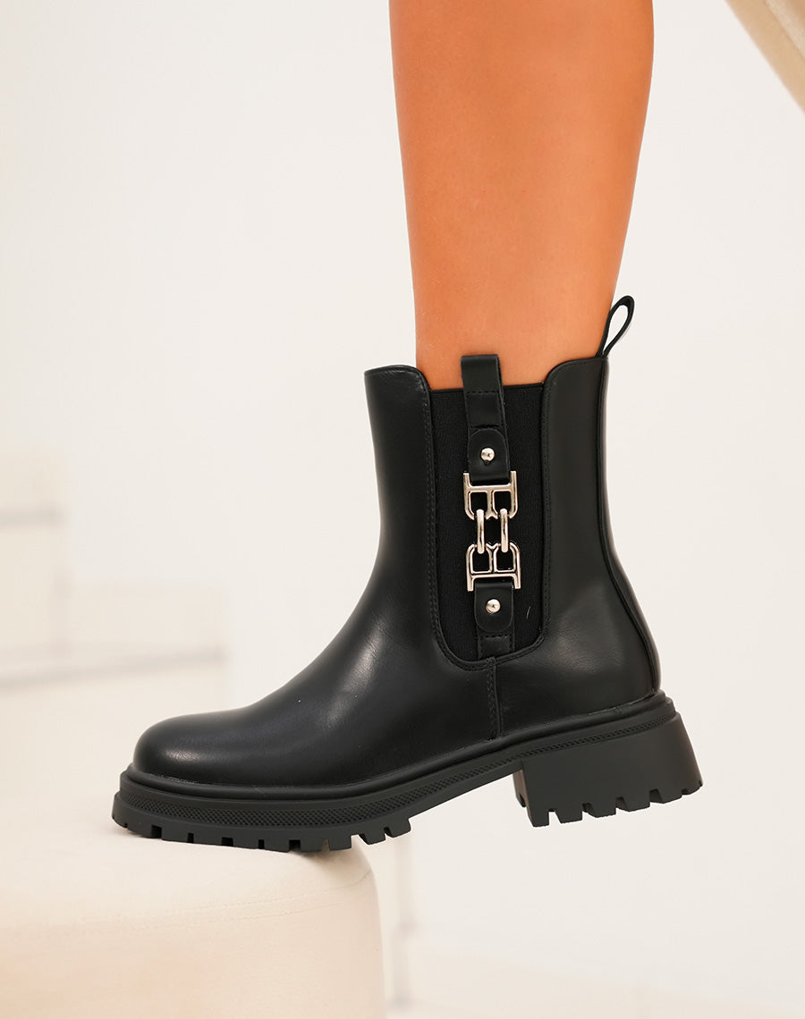 Bottines femme noires style Chelsea avec détail argenté et semelle crantée