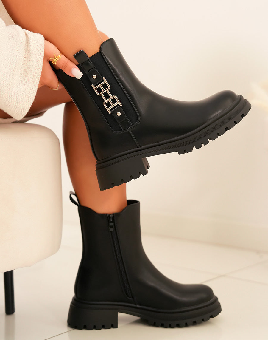 Bottines femme noires style Chelsea avec détail argenté et semelle crantée
