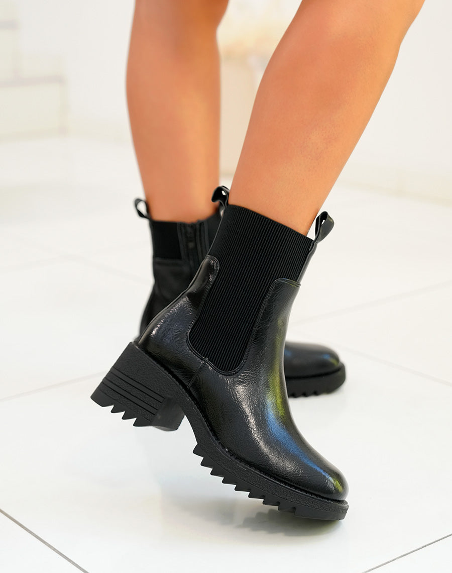 Bottines femme noires vernis effet chaussettes à semelle crantée