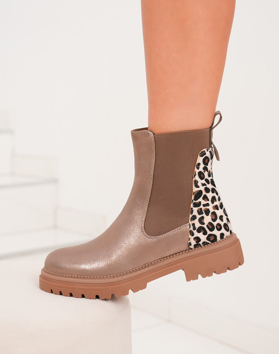 Bottines femme taupe avec empiècement léopard et semelle crantée