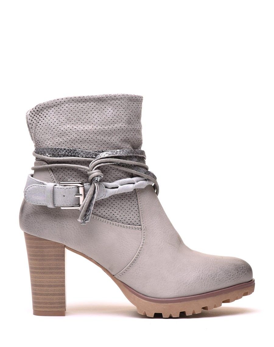 Bottines gris clair bi matières à talons et lanières multiples