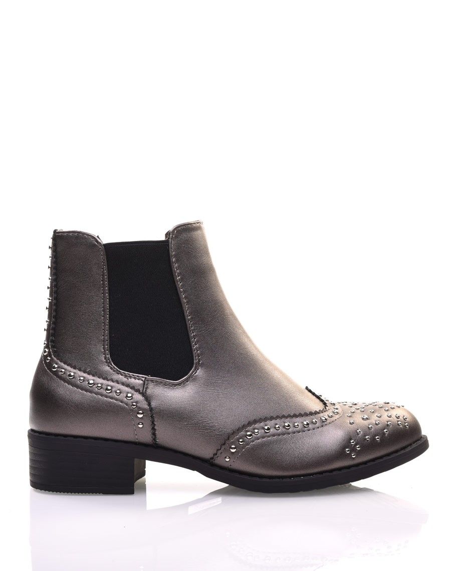 Bottines grises métallisées cloutées