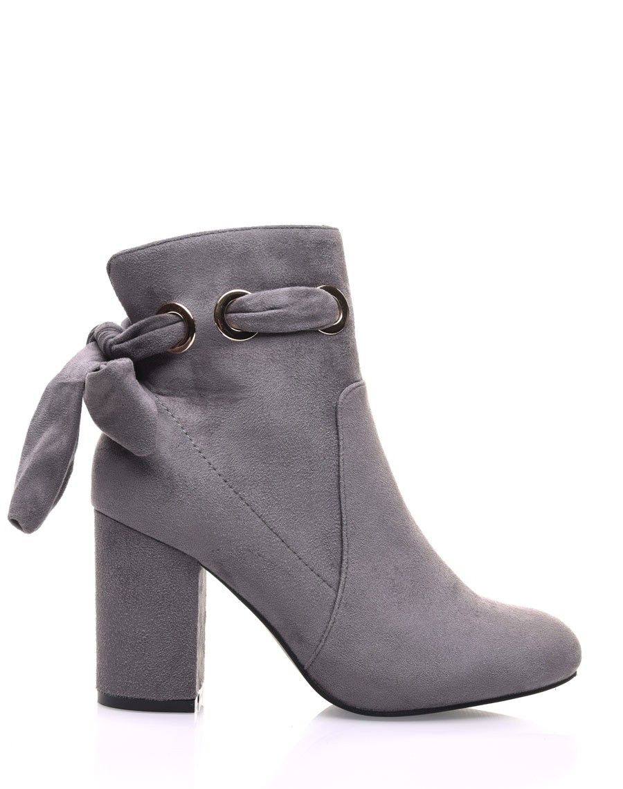 Bottines grises à noeud et oeillets dorés