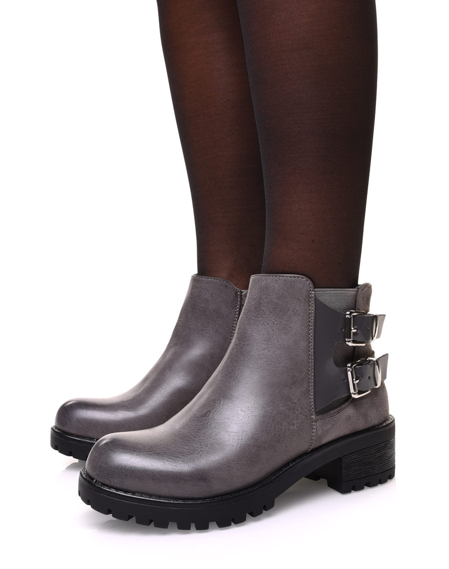 Bottines grises à semelle crantée