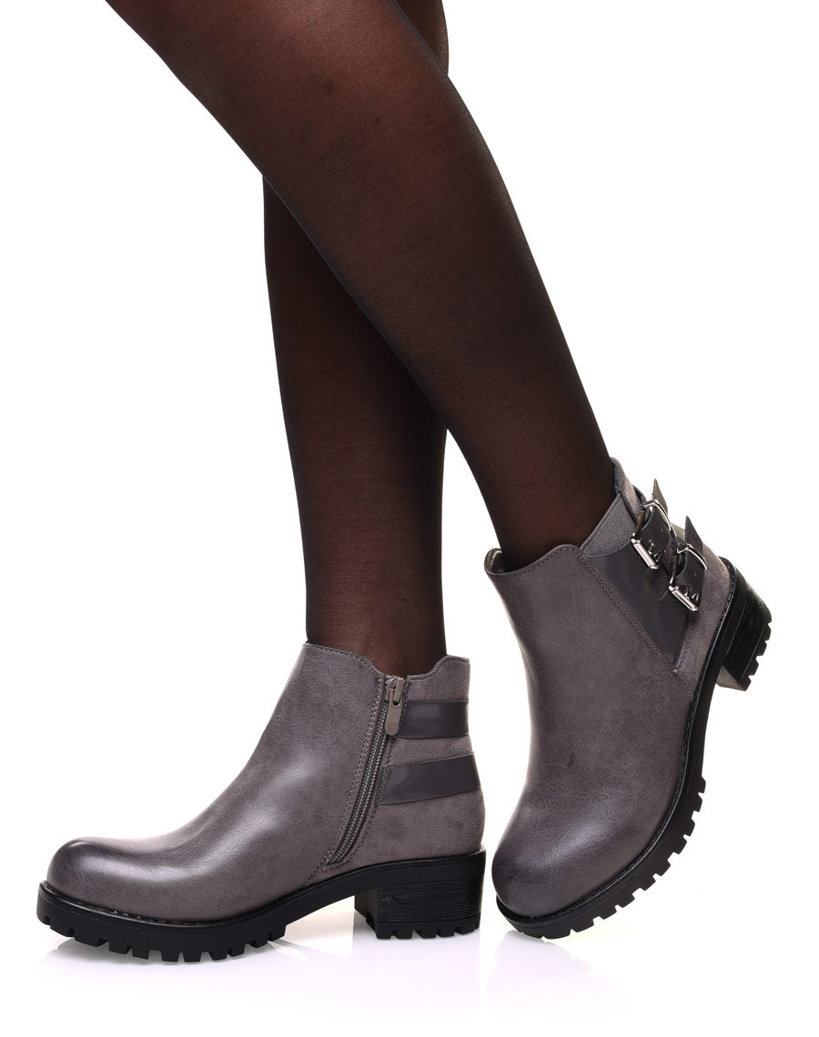 Bottines grises à semelle crantée