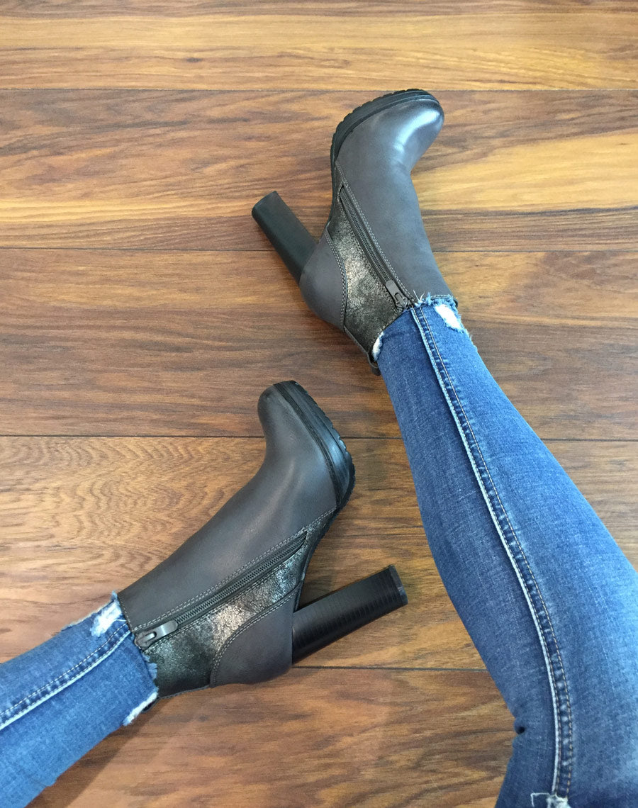 Bottines grises à talons hauts bi matières