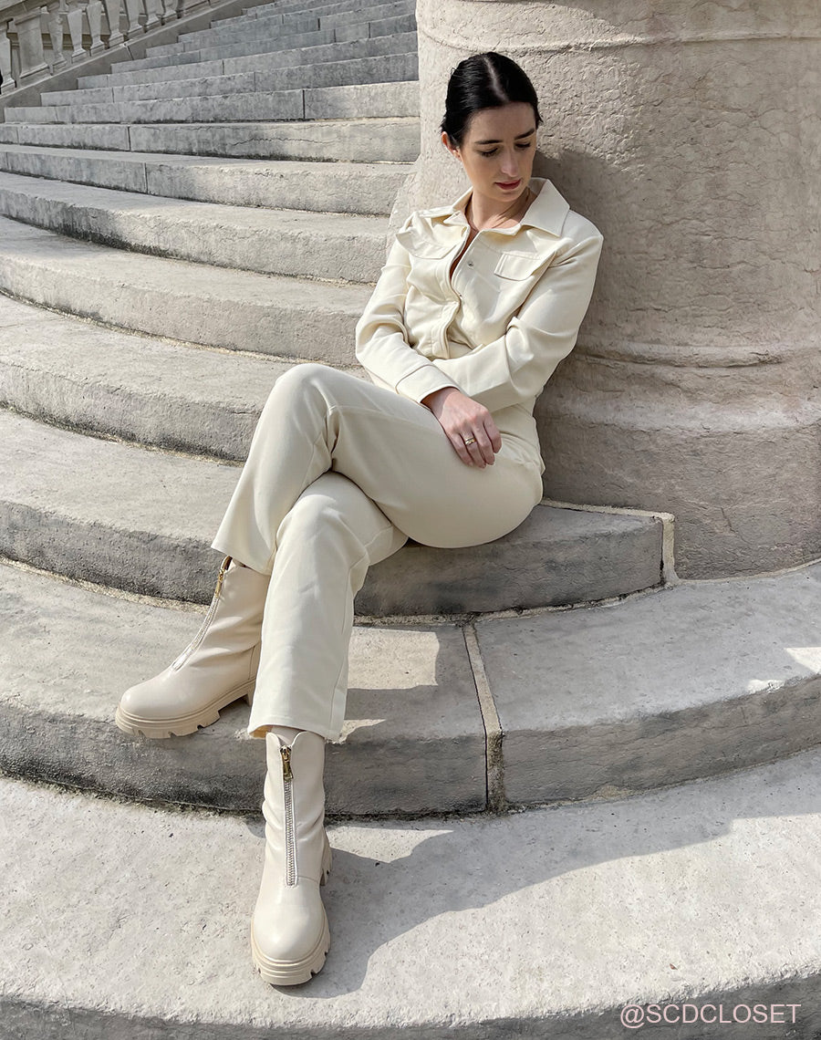 Bottines hautes beiges à fermeture dorée