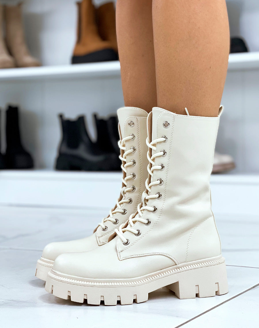 Bottines hautes beiges à lacets