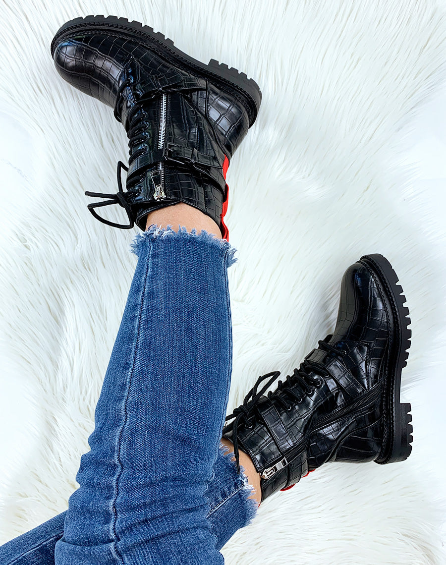 Bottines hautes noires effet croco