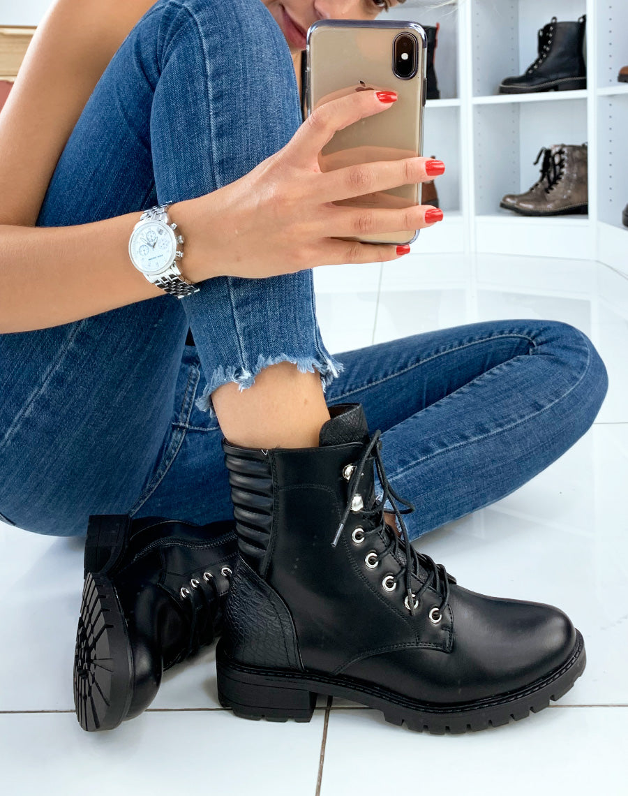 Bottines hautes noires à lacets