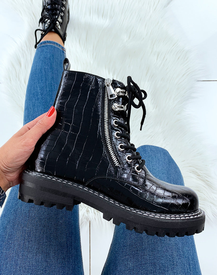 Bottines hautes vernies noires effet croco