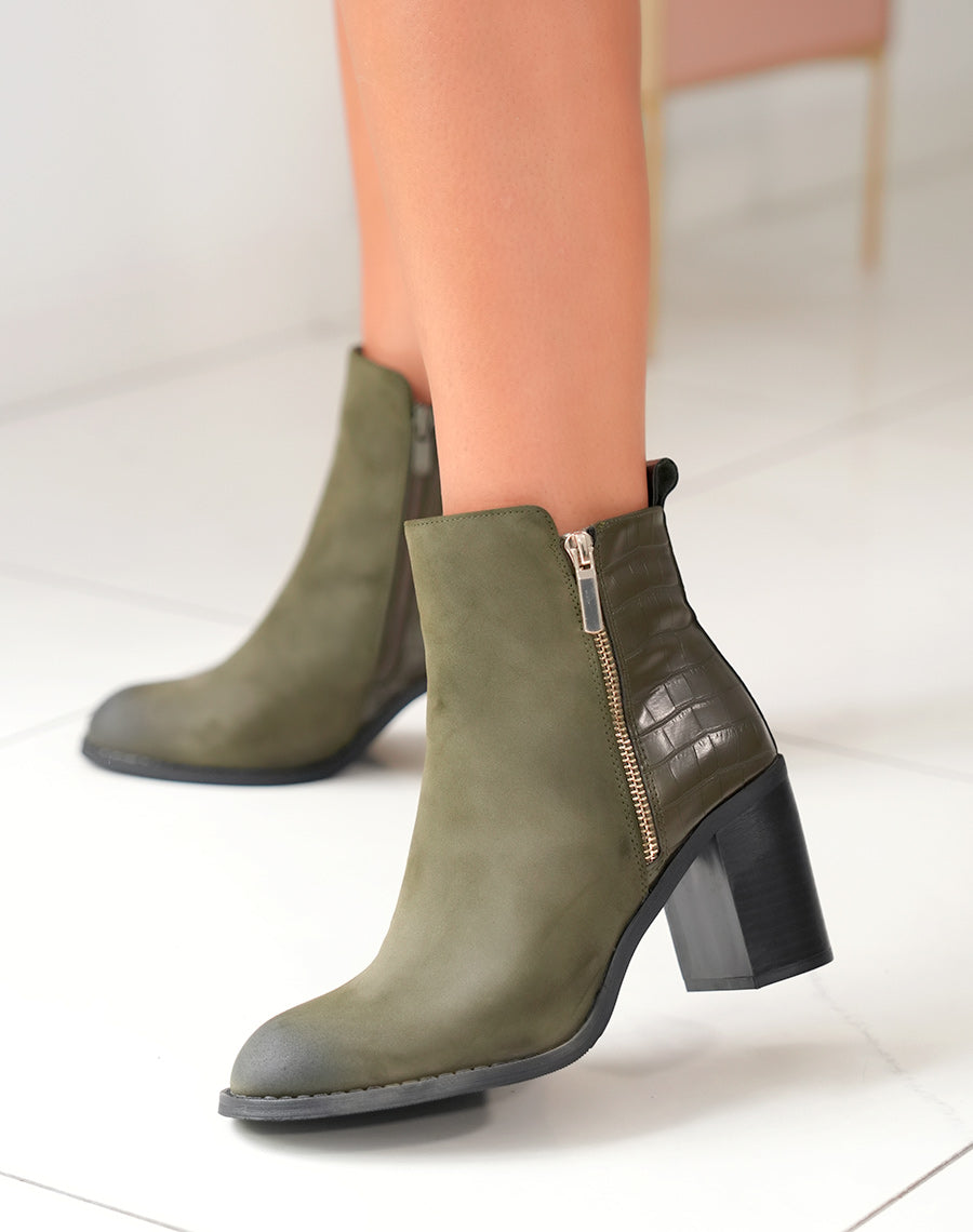 Bottines Kaki Bi-Matière : Une Ode à la Modernité