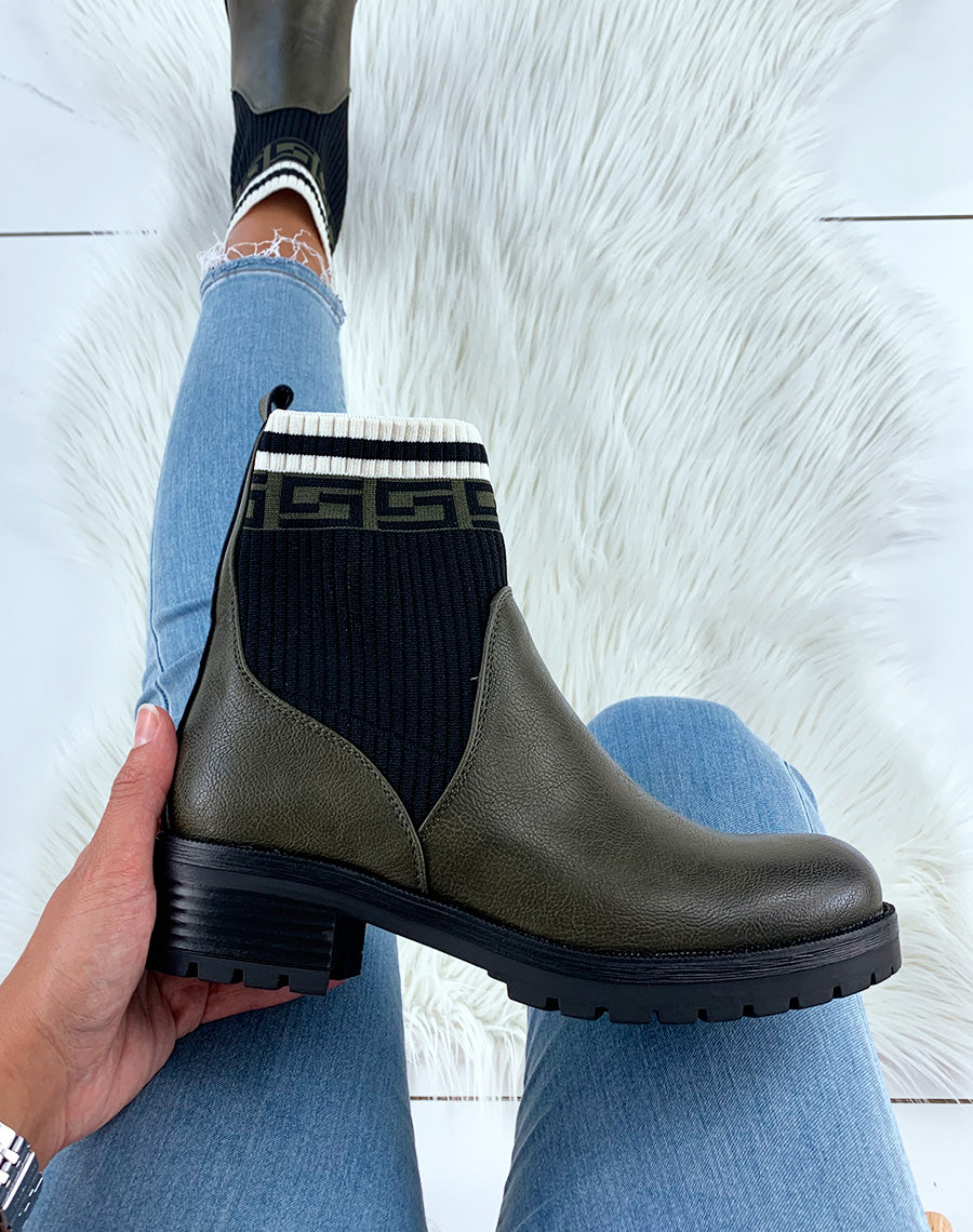 Bottines kaki mat effet chaussettes