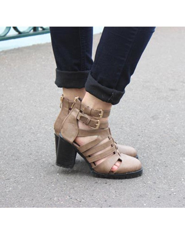 Bottines kaki à talon et lanières