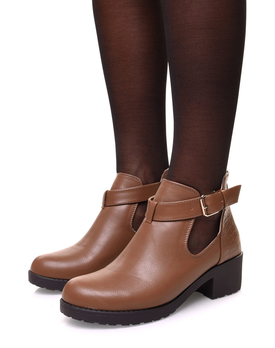 Bottines marron ajourées à partit talon et boucle