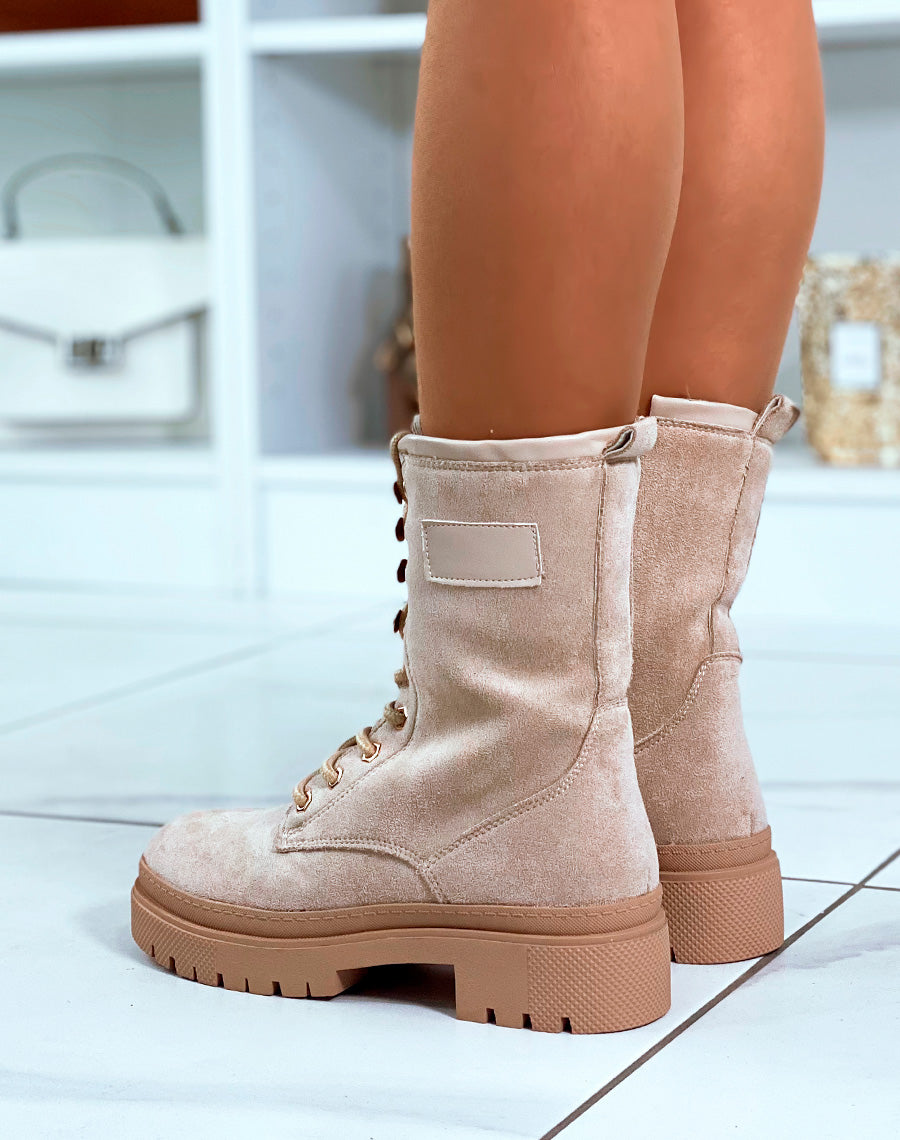 BOTTINES MONTANTES BEIGE EN SUEDINE ? LACETS AVEC SEMELLE CRANT?E