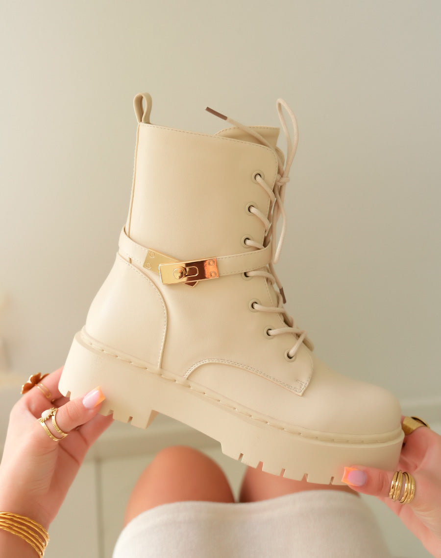 Bottines Montantes Beige Femme à Semelle Crantée avec Détails Dorés
