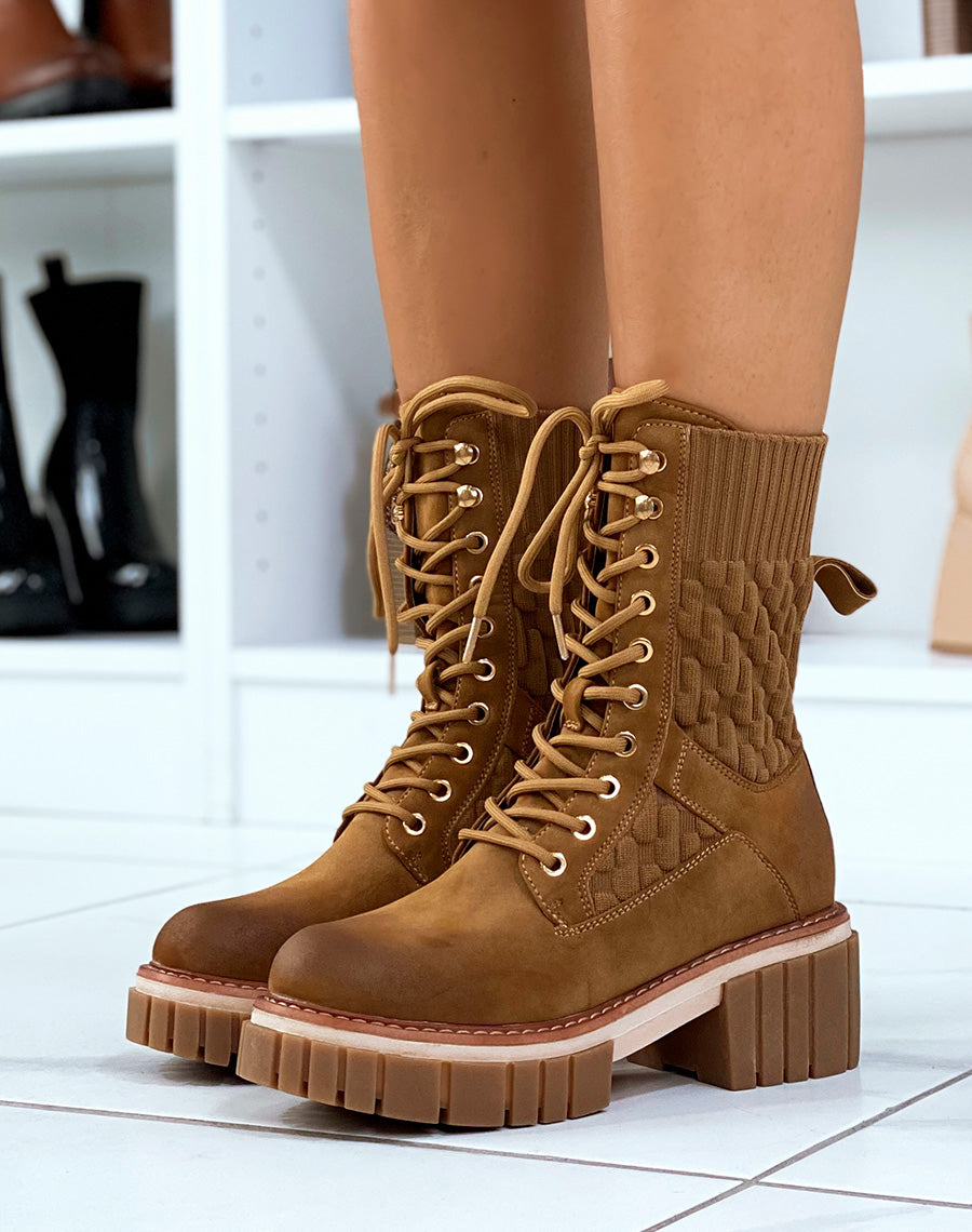 Bottines montantes camel bi-matière à semelle talonnée et crantée