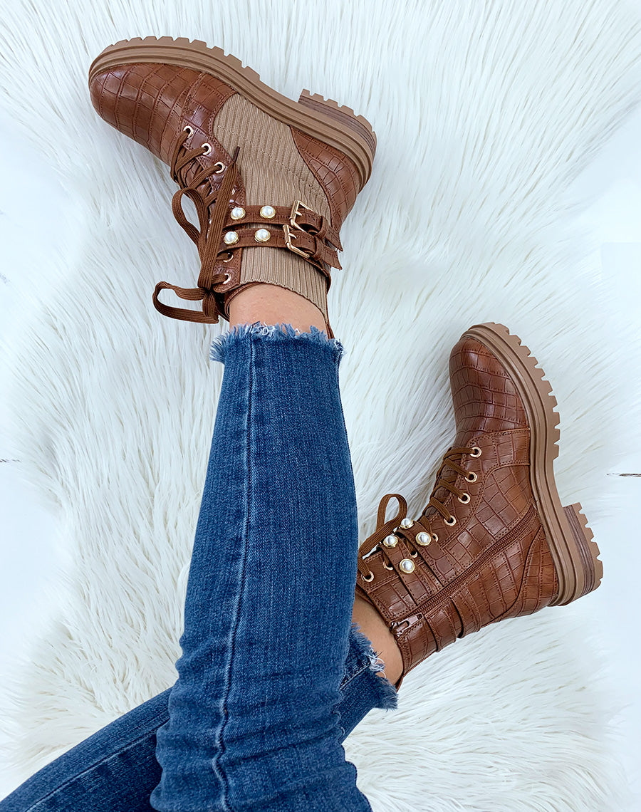 Bottines montantes camel effet croco