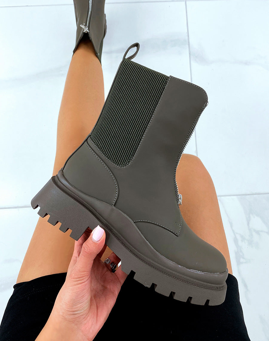 Bottines montantes kakis à zip et élastiques