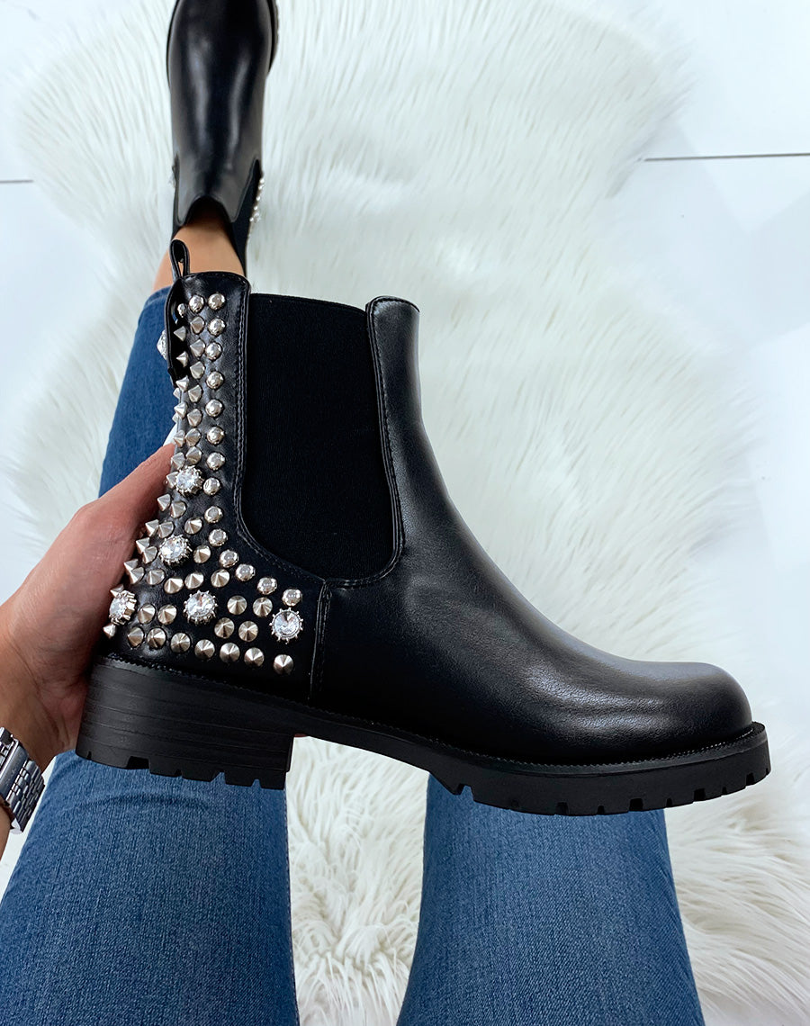 Bottines montantes noires à clous et strass