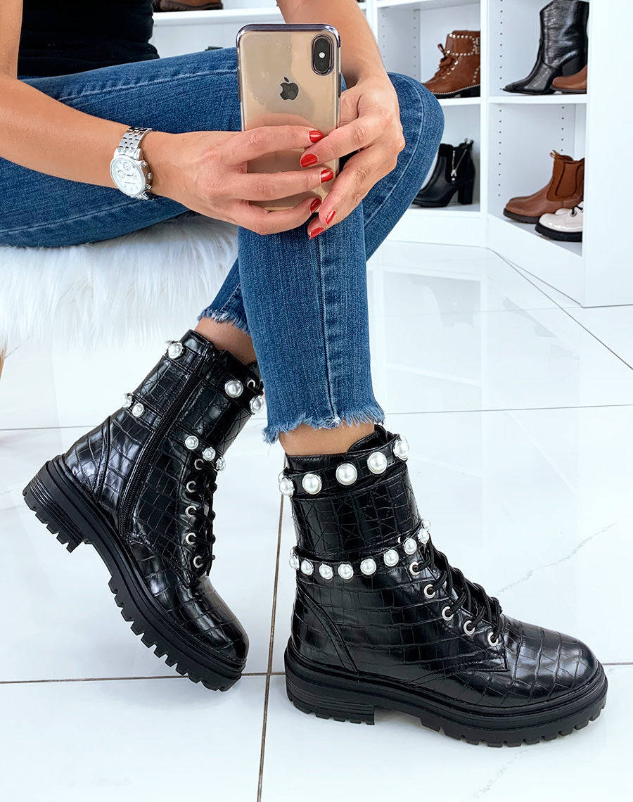 Bottines montantes noires croco à perles