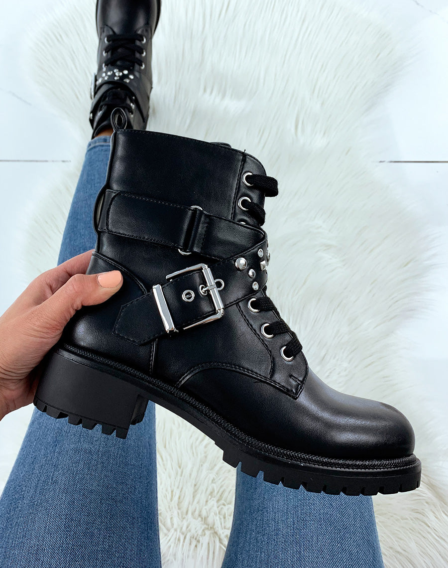 Bottines montantes noires à lanières cloutées