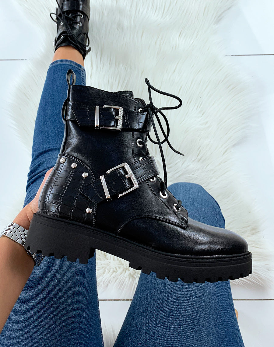 Bottines montantes noires à lanières et détails cloutés effet croco