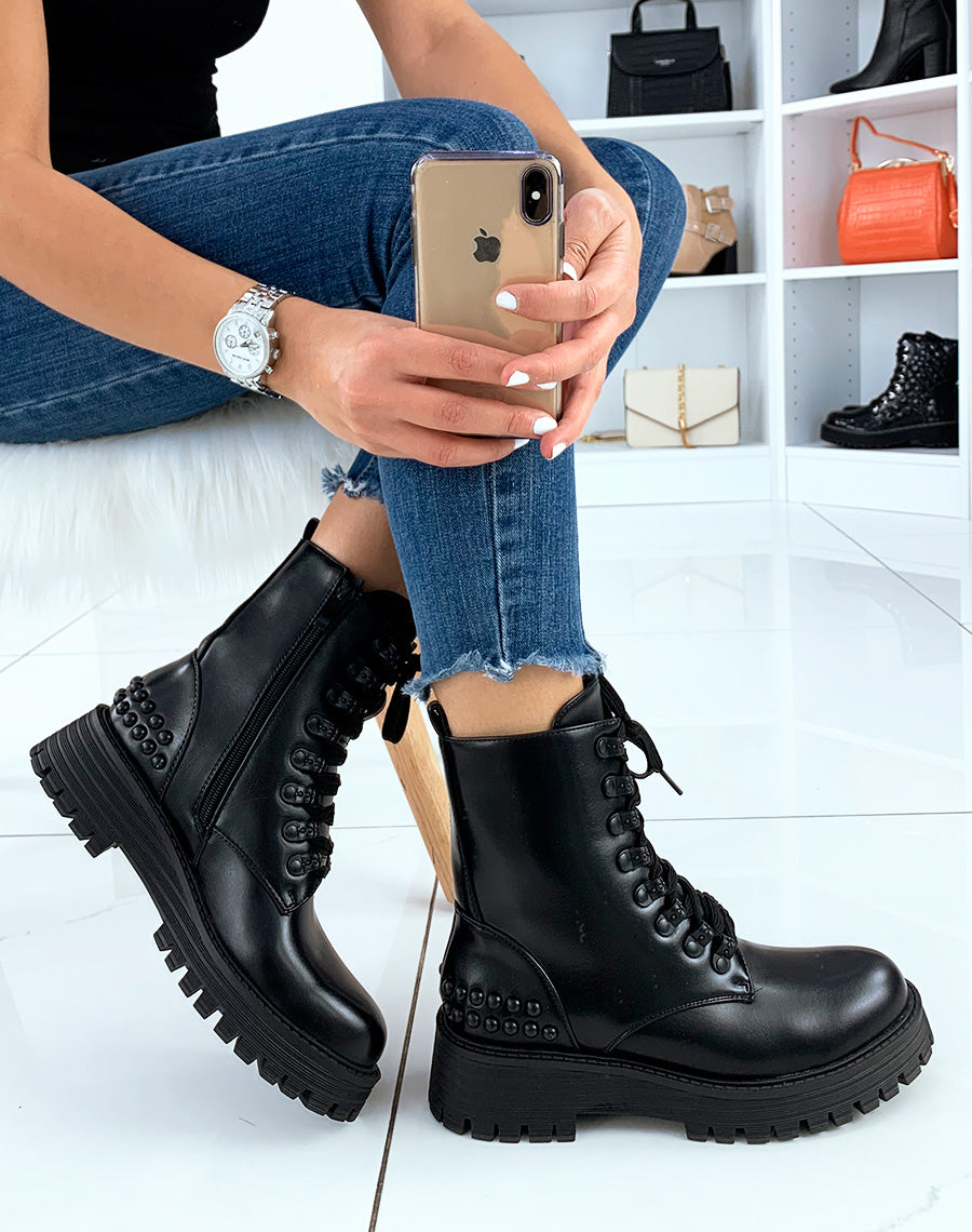 Bottines montantes noires à semelle crantée