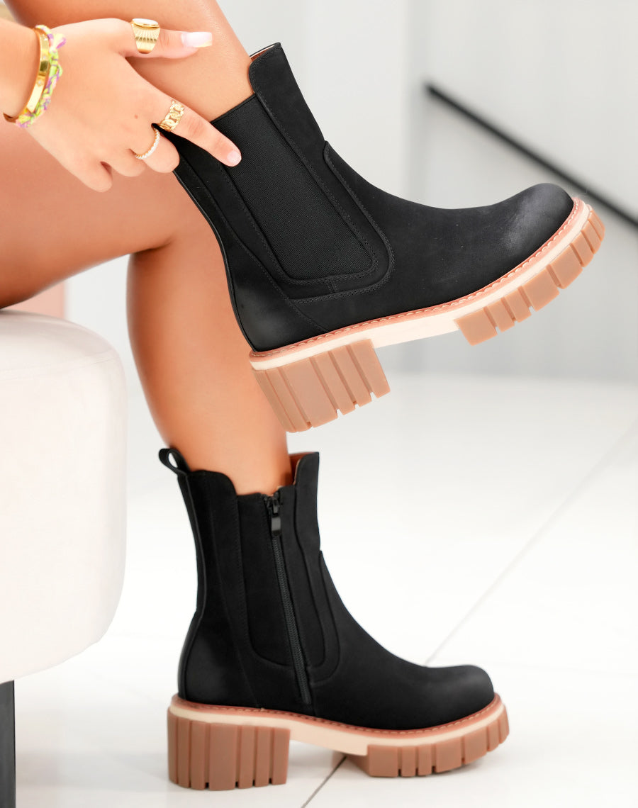 Bottines Montantes Noires à Semelle Crantée Marron - Alliance de Confort et Style